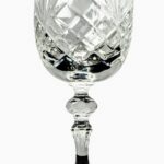 do wina kryształowy kieliszek
